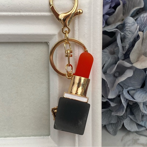 Red Lipstick with Crystal Lips Keychain Charm - Picture 5 of 16
